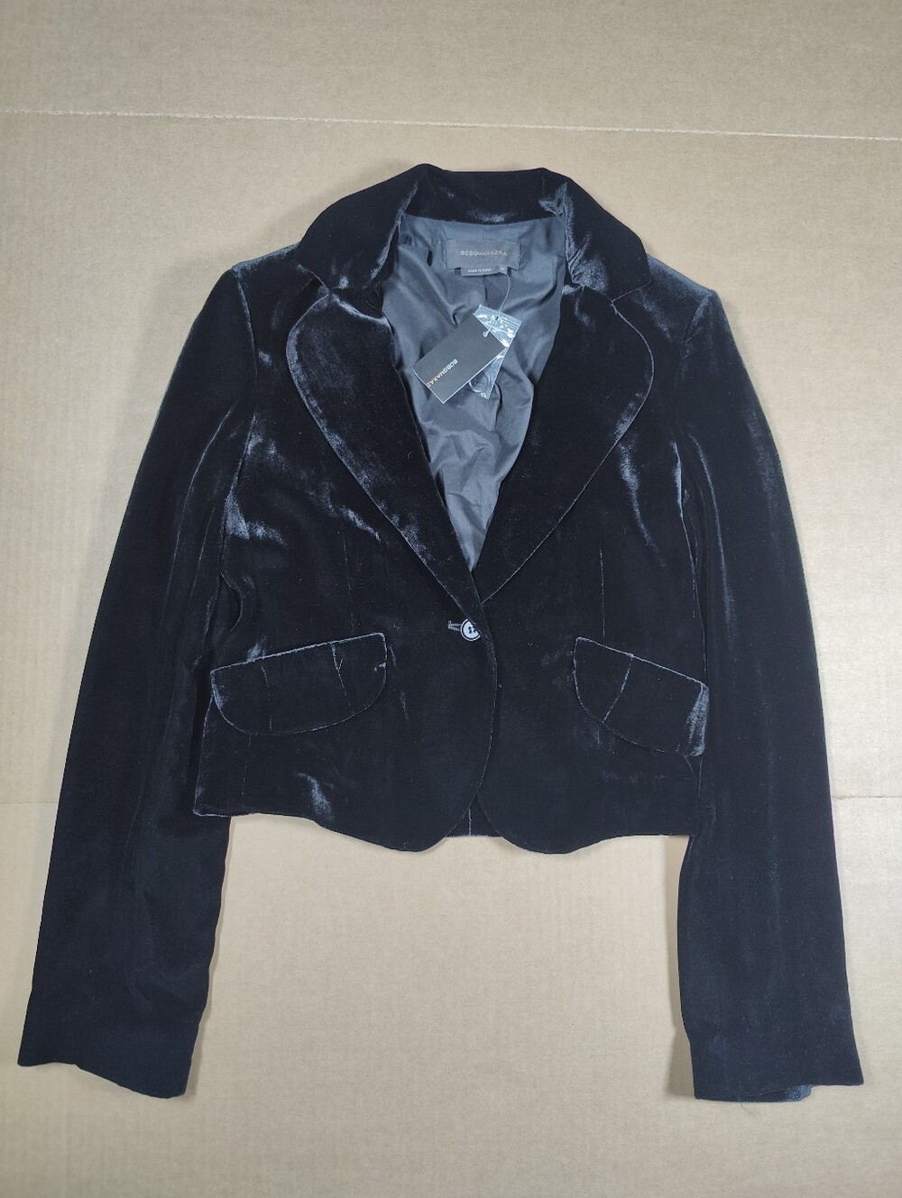 NWT BCBGMAXAZRIA Women's Black Velvet Silk Blend Cropped Blazer Sz M Retail 238$